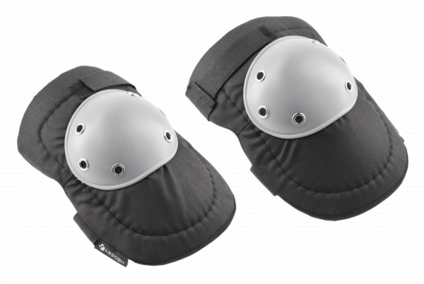 Прочные, удобные и эргономичные защитные наколенники предназначены для длительной работы в положении на коленях. Они отлично амортизируют нагрузку на коленные суставы, защищают колени от травм, ушибов и ссадин. Застежка-липучка позволяет накладкам идеальн